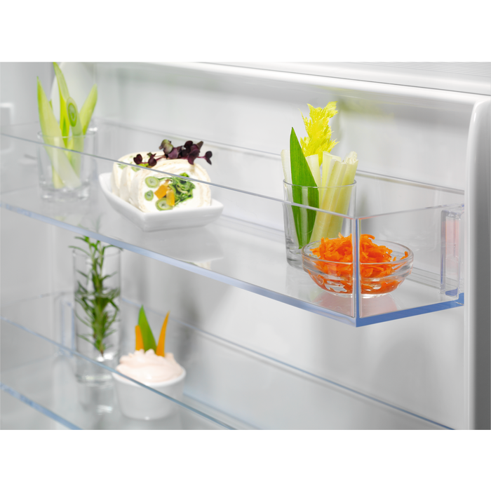 Electrolux - Integrated fridge freezer - LNT6NE18S