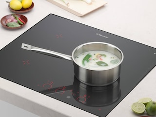 A pan on an Electrolux Infinite™ Pure induction hob