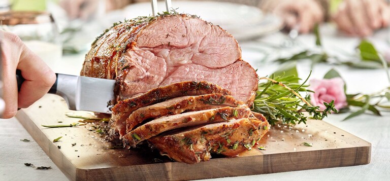 Lamb Roast with Rosemary and Thyme